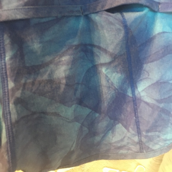 Lululemon Blue Speed Up Shorts Size 8 - Picture 12 of 12